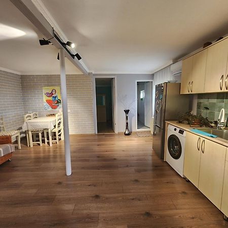 My Home Кутаїсі Екстер'єр фото